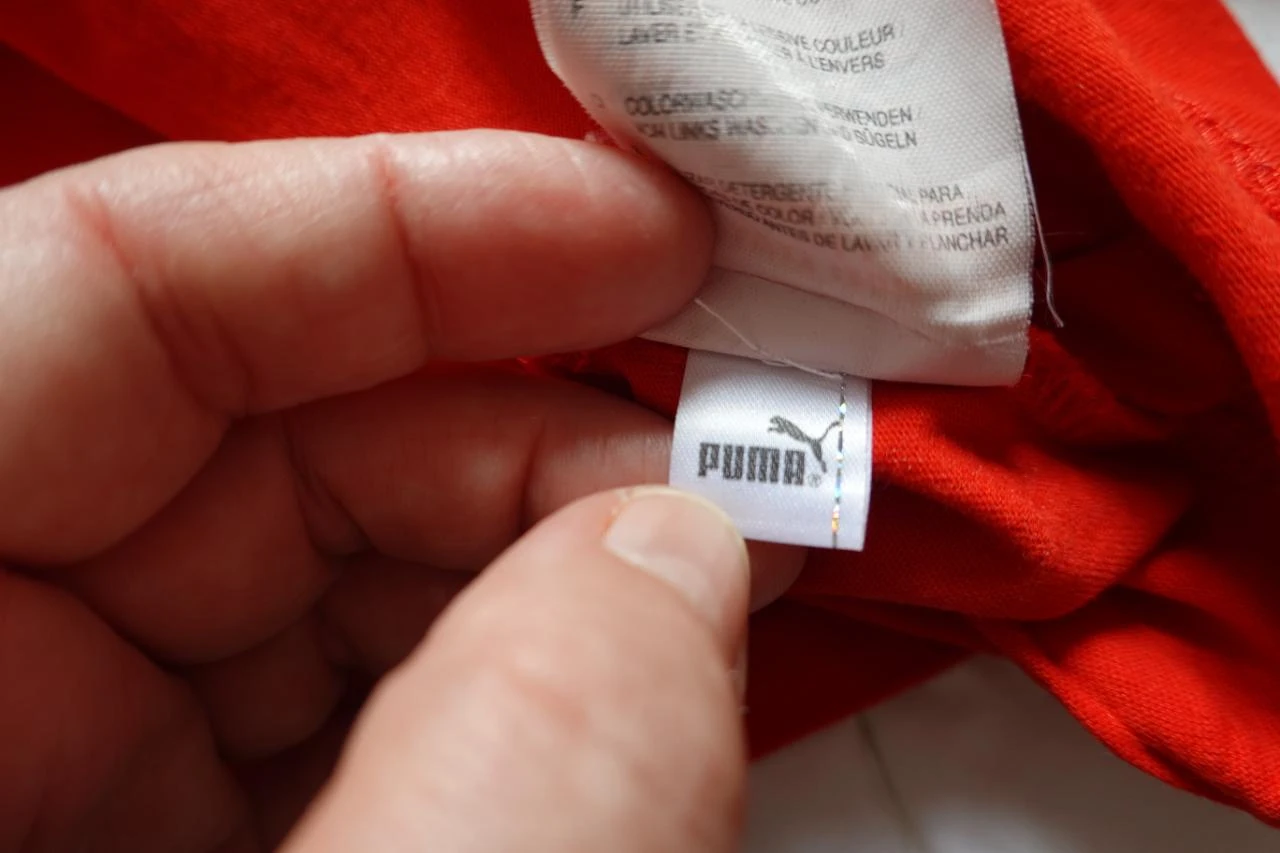 Red Puma men's XL T-shirt with El Toro print, sporty style – photo 5